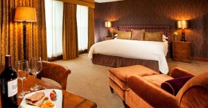 Room with a king size bed